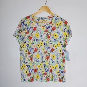 Studio 12 NWT Bright Floral all over print cotton T-shirt Size Large